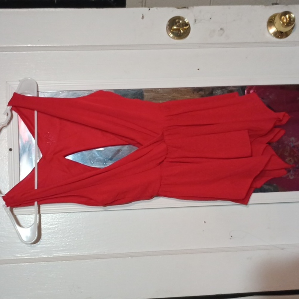 Pretty red dots size small top